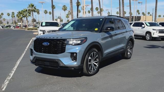 2025 Ford Explorer — detail view