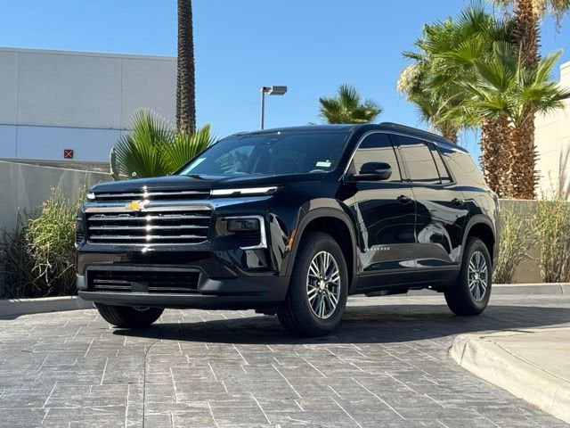 2026 Chevrolet Traverse LT in Mosaic Black Metallic — front three-quarter view