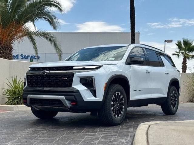 2026 Chevrolet Traverse Z71 in Polar White Tricoat — front three-quarter view