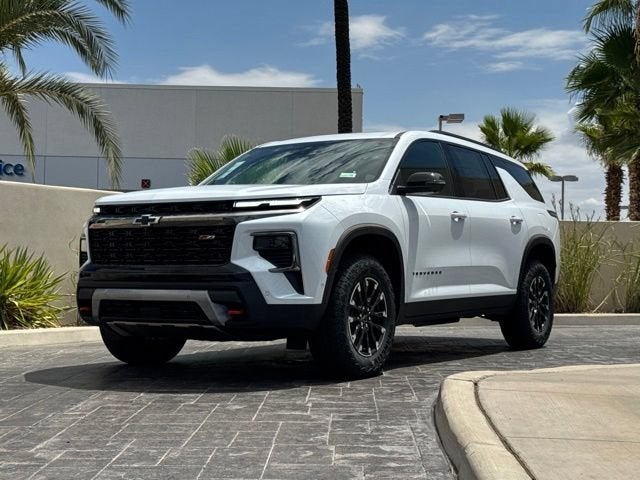 2026 Chevrolet Traverse Z71 in Polar White Tricoat — front three-quarter view