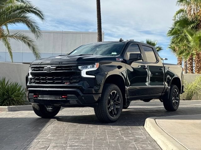 2026 Chevrolet Silverado 1500 LT Trail Boss in Black — front three-quarter view