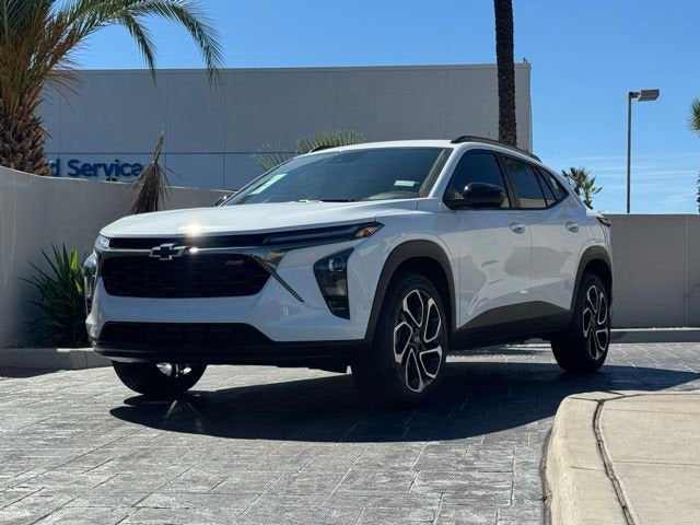 2026 Chevrolet Trax 2RS in Summit White — front three-quarter view