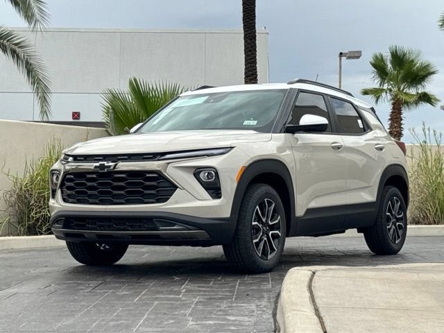 2026 Chevrolet Trailblazer ACTIV in White Sands — front three-quarter view